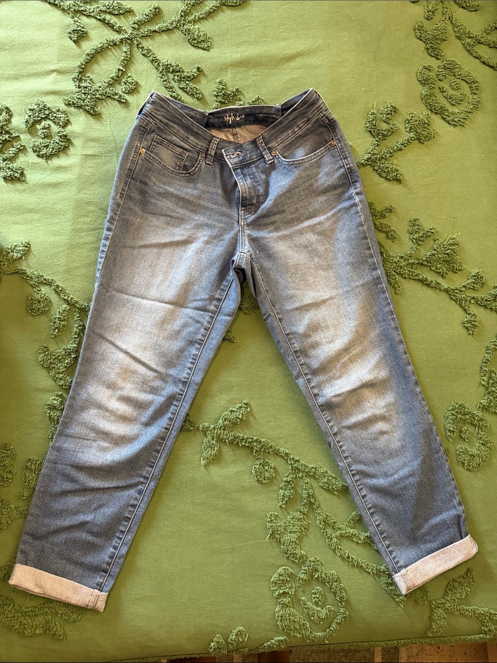 Style & Co Light Wash Curvy Ankle Cropped Denim Jeans Size 4 (Macy’s)